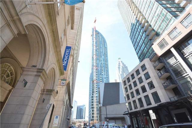 1104 - 8 The Esplanade St, Condo with 1 bedrooms, 1 bathrooms and 1 parking in Toronto ON | Image 3