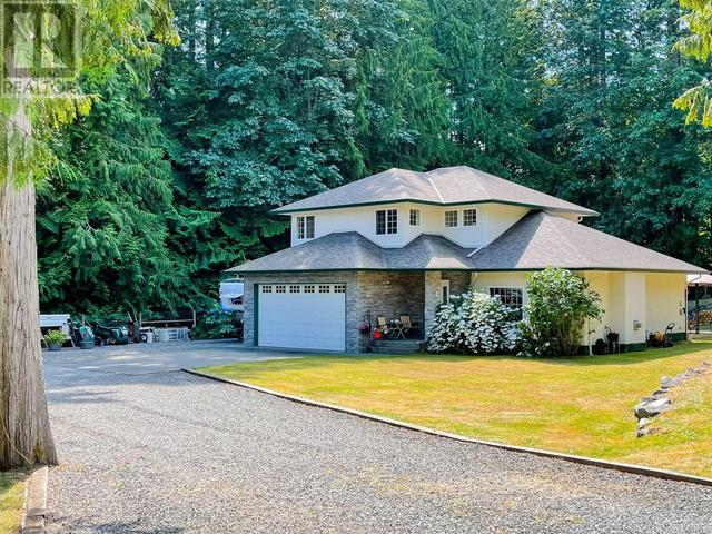 1816 Munsie Rd, House detached with 3 bedrooms, 3 bathrooms and 8 parking in Cowichan Valley B BC | Card Image