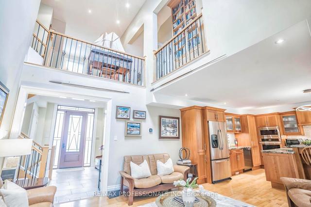 255 Donessle Dr, House detached with 4 bedrooms, 4 bathrooms and 12 parking in Oakville ON | Image 40