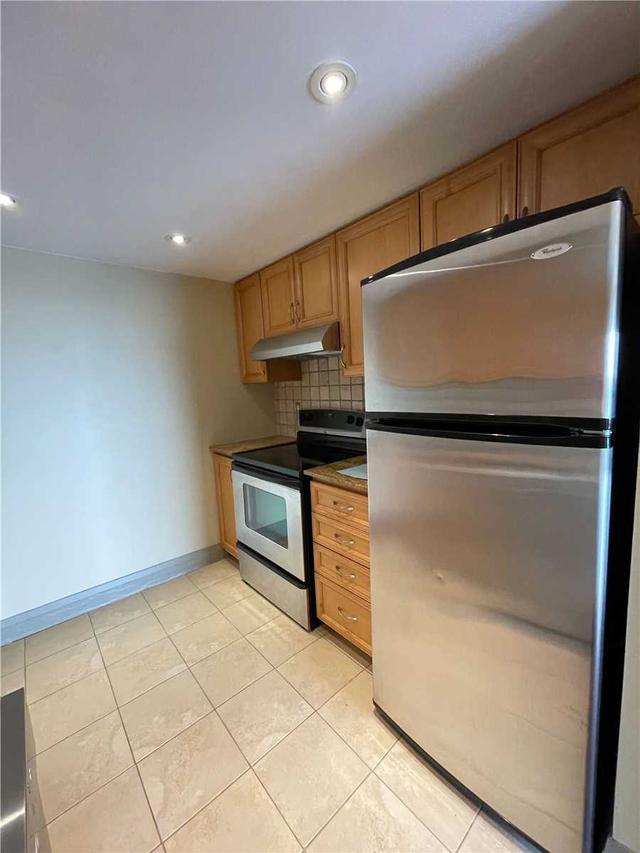 716 - 2737 Keele St, Condo with 2 bedrooms, 1 bathrooms and 1 parking in Toronto ON | Image 3
