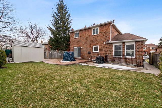 24 Brydon Cres, House detached with 3 bedrooms, 4 bathrooms and 5 parking in Brampton ON | Image 35