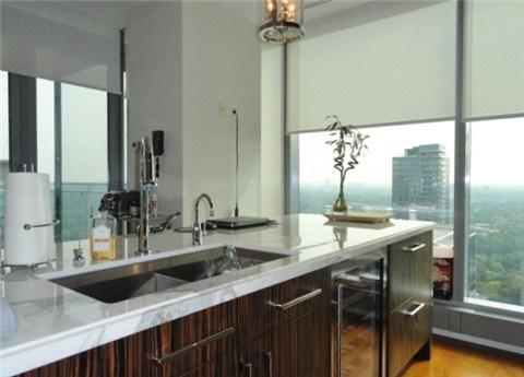 3002 - 50 Yorkville Ave, Condo with 2 bedrooms, 3 bathrooms and 2 parking in Toronto ON | Image 8