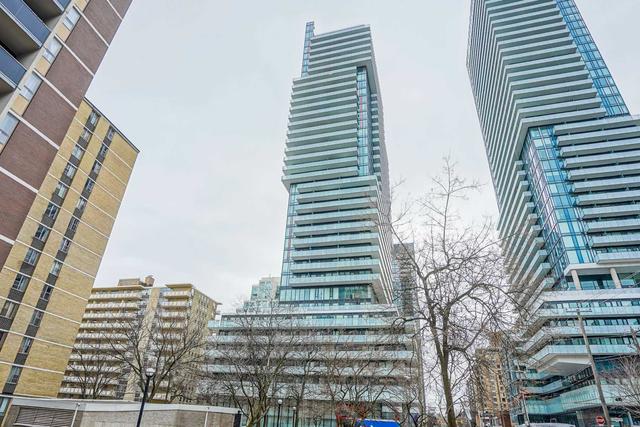 2206 - 185 Roehampton Ave, Condo with 1 bedrooms, 1 bathrooms and 0 parking in Toronto ON | Image 1