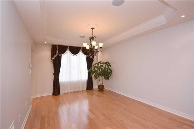541 Gardenbrook Ave, House detached with 4 bedrooms, 4 bathrooms and 4 parking in Oakville ON | Image 5