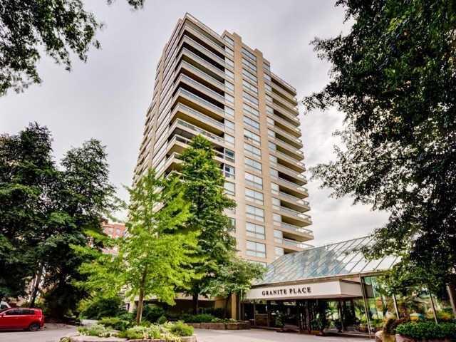 1804 - 61 St Clair Ave W, Condo with 2 bedrooms, 2 bathrooms and 1 parking in Toronto ON | Image 1