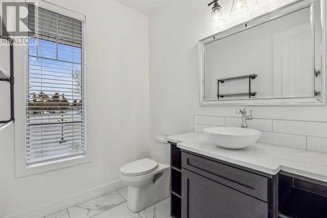 123 Hillgrove Crescent Sw, House detached with 6 bedrooms, 3 bathrooms and 2 parking in Calgary AB | Image 13
