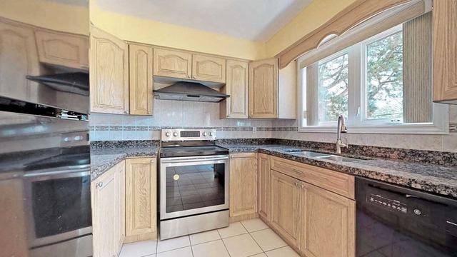 22 Leyton Ave, House detached with 5 bedrooms, 4 bathrooms and 4 parking in Toronto ON | Image 24
