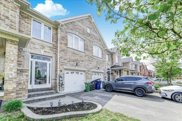 9 Rivitt Pl, House attached with 3 bedrooms, 3 bathrooms and 4 parking in Toronto ON | Image 12