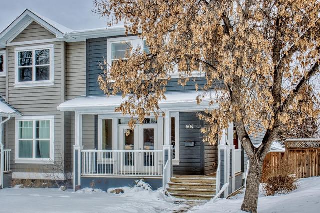604 38 Street Sw, Home with 3 bedrooms, 2 bathrooms and 4 parking in Calgary AB | Image 11