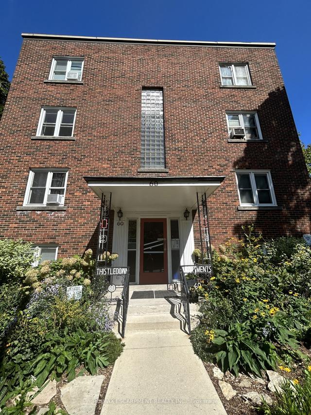 304 - 60 Robinson St, Condo with 1 bedrooms, 1 bathrooms and 0 parking in Hamilton ON | Image 4