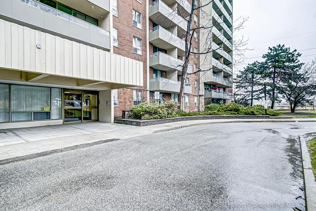 1113 - 9 Four Winds Dr, Condo with 2 bedrooms, 1 bathrooms and 1 parking in Toronto ON | Image 17