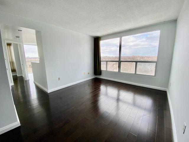 809 - 5 Concorde Pl, Condo with 1 bedrooms, 1 bathrooms and 1 parking in Toronto ON | Image 2