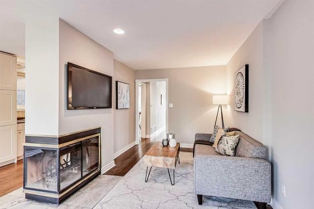 toronto - 212 Glengarry Ave, House detached with 3 bedrooms, 4 bathrooms and 1 parking in Toronto ON | Image 9