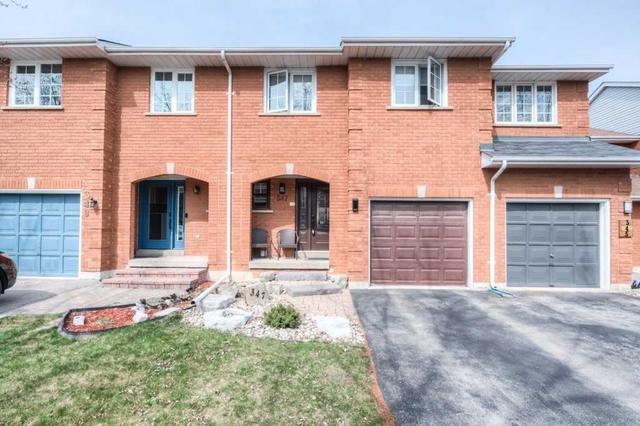 347 Howell Rd, House attached with 3 bedrooms, 2 bathrooms and 2 parking in Oakville ON | Image 1