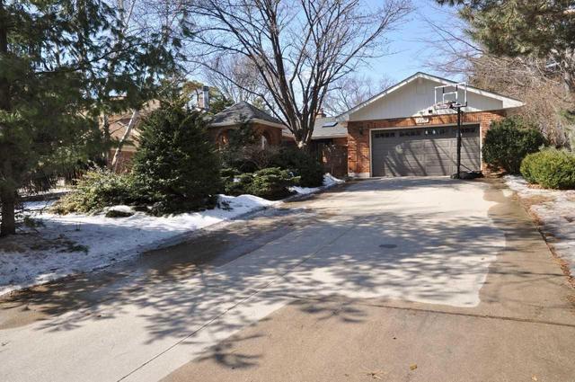 2301 Bennington Gate, House detached with 3 bedrooms, 3 bathrooms and 6 parking in Oakville ON | Image 1