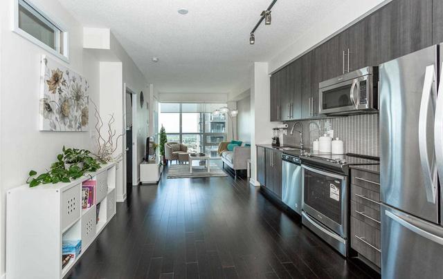 3701 - 510 Curran Pl, Condo with 1 bedrooms, 1 bathrooms and 1 parking in Mississauga ON | Image 2