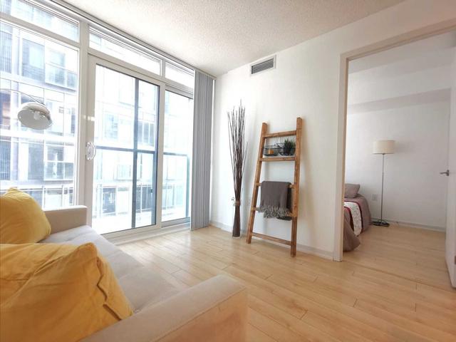 1205 - 36 Lisgar St, Condo with 2 bedrooms, 2 bathrooms and 1 parking in Toronto ON | Image 6