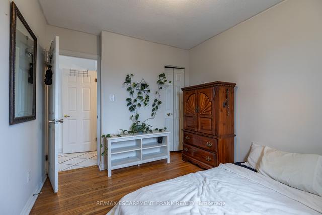 17 - 2 Vineland Ave, Condo with 2 bedrooms, 1 bathrooms and 1 parking in Hamilton ON | Image 13