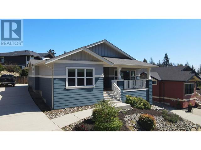 5438 Mccourt Road, House detached with 3 bedrooms, 2 bathrooms and 5 parking in Sechelt BC | Image 4