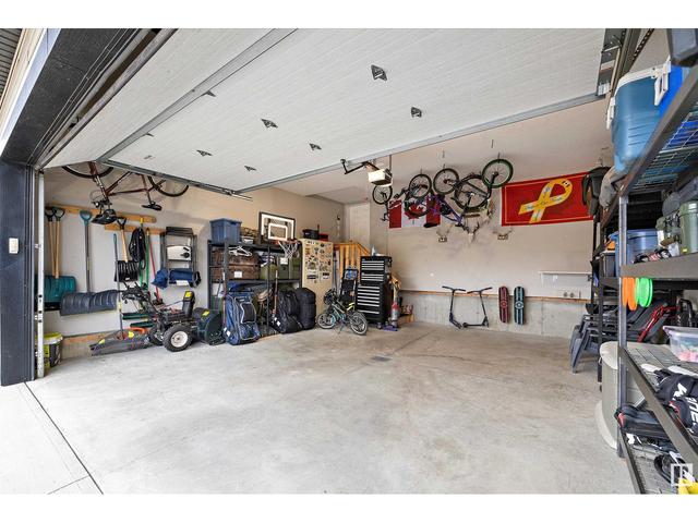 9410 85 Av, House detached with 4 bedrooms, 3 bathrooms and null parking in Morinville AB | Image 36