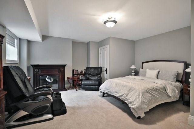1225 Lawrence Cres, House detached with 4 bedrooms, 8 bathrooms and 16 parking in Oakville ON | Image 18