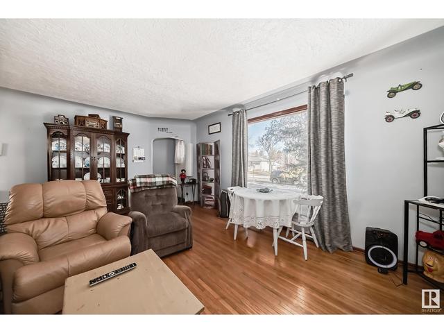 13003 Sherbrooke Av Nw, House detached with 5 bedrooms, 2 bathrooms and null parking in Edmonton AB | Image 7