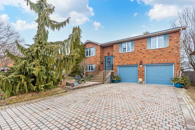 63 Kingswood Dr, House detached with 3 bedrooms, 3 bathrooms and 8 parking in Clarington ON | Image 1