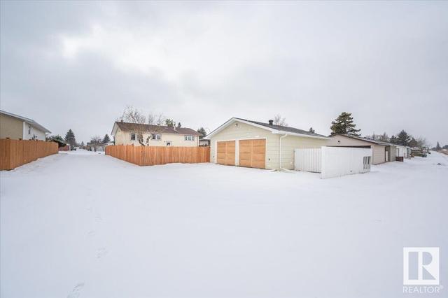 7104 44 Av Nw, House detached with 5 bedrooms, 2 bathrooms and 4 parking in Edmonton AB | Image 46