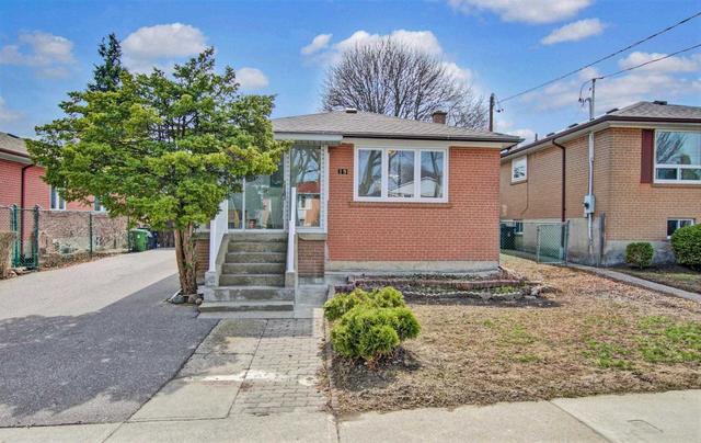 19 Par Ave, House detached with 3 bedrooms, 4 bathrooms and 3 parking in Toronto ON | Image 1