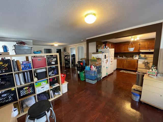 33 - 2106 50 Street Se, Home with 3 bedrooms, 1 bathrooms and 1 parking in Calgary AB | Image 8
