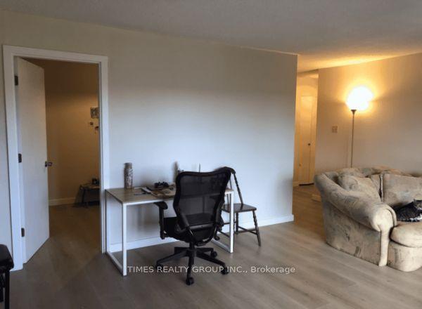 302 - 1571 Mortimer St, Condo with 1 bedrooms, 1 bathrooms and 0 parking in Saanich BC | Image 5