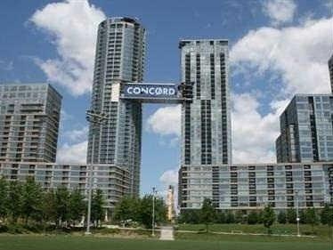 4106 - 15 Iceboat Terr, Condo with 2 bedrooms, 2 bathrooms and 1 parking in Toronto ON | Image 11