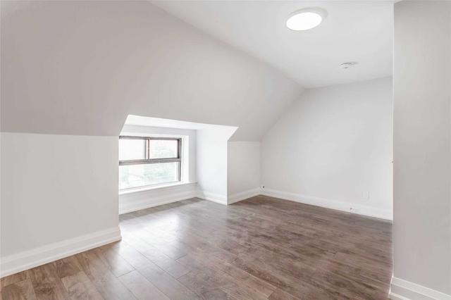 upper - 2263 Dundas St W, Condo with 2 bedrooms, 1 bathrooms and 0 parking in Toronto ON | Image 3