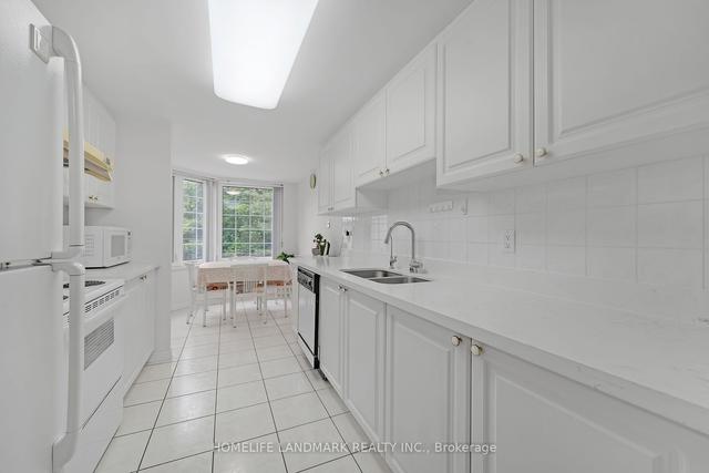 815 - 188 Bonis Ave, Townhouse with 3 bedrooms, 3 bathrooms and 1 parking in Toronto ON | Image 3
