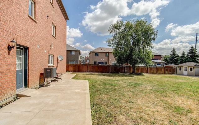 42 Domenico Cres, House detached with 3 bedrooms, 4 bathrooms and 3 parking in Brampton ON | Image 33