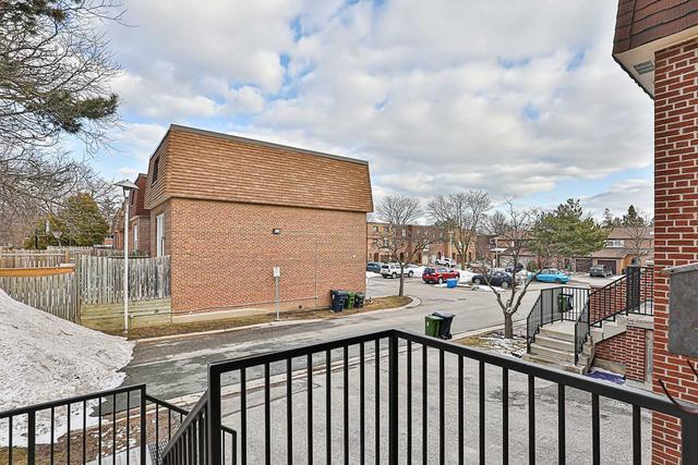 69 - 70 Crockamhill Dr, Townhouse with 3 bedrooms, 2 bathrooms and 2 parking in Toronto ON | Image 36