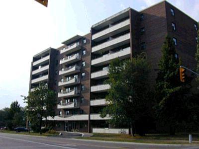 802 - 3320 Fieldgate Dr, Condo with 2 bedrooms, 1 bathrooms and 1 parking in Mississauga ON | Image 1