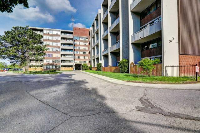 518 - 2121 Roche Crt, Condo with 3 bedrooms, 2 bathrooms and 1 parking in Mississauga ON | Image 1
