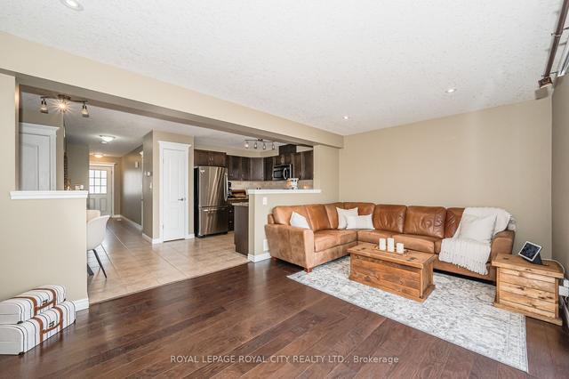 270 Severn Dr, House attached with 3 bedrooms, 3 bathrooms and 2 parking in Guelph ON | Image 34