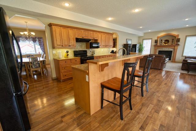 26 Park Point, House detached with 5 bedrooms, 3 bathrooms and 2 parking in Whitecourt AB | Image 3