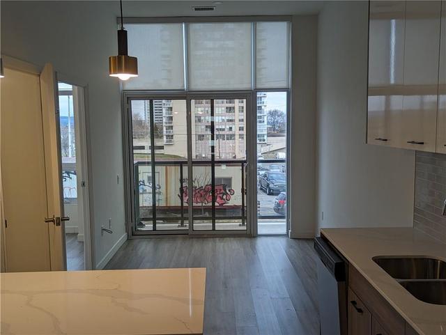 2 - 219 Market Street, Condo with 1 bedrooms, 1 bathrooms and null parking in Hamilton ON | Image 4