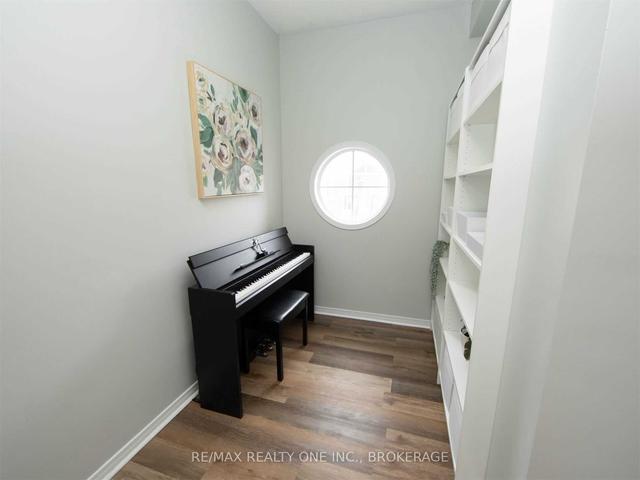 18 - 630 Evans Ave, Townhouse with 3 bedrooms, 3 bathrooms and 2 parking in Toronto ON | Image 2