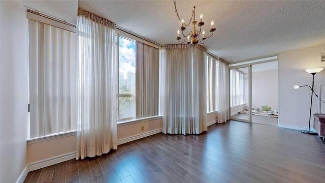 401 - 55 Elm Dr, Condo with 1 bedrooms, 2 bathrooms and 2 parking in Mississauga ON | Image 2
