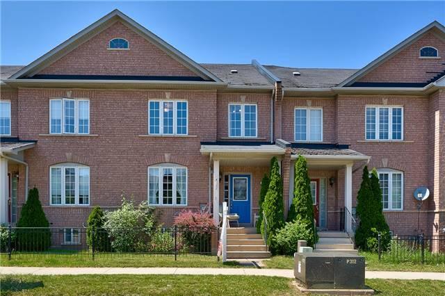 5021 Corporate Dr, House attached with 3 bedrooms, 3 bathrooms and 1 parking in Burlington ON | Image 1
