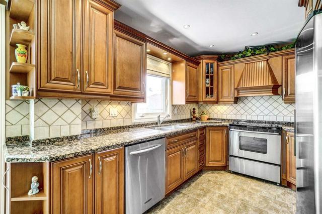 4151 Prince George Ave, House detached with 4 bedrooms, 3 bathrooms and 4 parking in Mississauga ON | Image 8