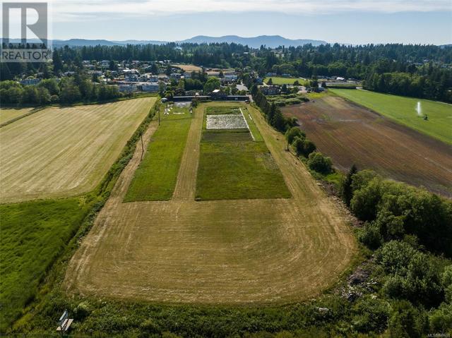 Aerial view of 9.75 acre property. | Image 25
