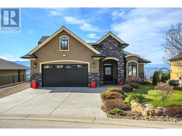 1012 Foothills Court, House detached with 5 bedrooms, 4 bathrooms and 5 parking in Vernon BC | Image 1