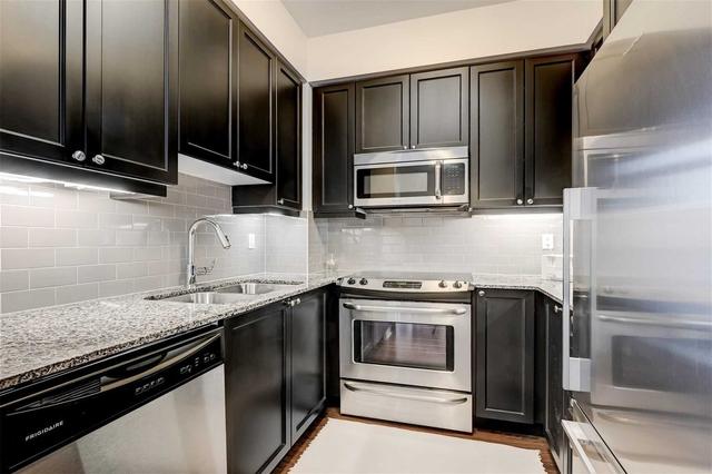 1302 - 25 Fontenay Crt, Condo with 2 bedrooms, 2 bathrooms and 1 parking in Toronto ON | Image 11