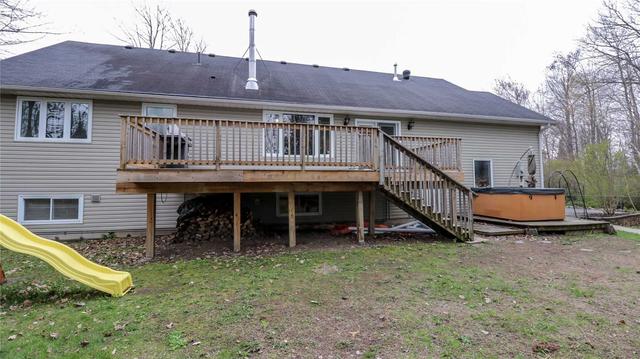 25 Lisbon Crt, House detached with 3 bedrooms, 3 bathrooms and 8 parking in Wasaga Beach ON | Image 28