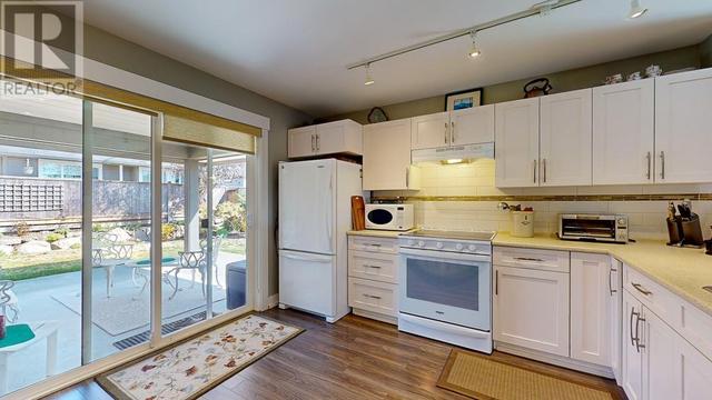 6262 Kevins Road, House detached with 3 bedrooms, 2 bathrooms and 4 parking in Sechelt BC | Image 11